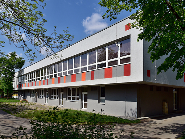 BUDOVA_VS_143157